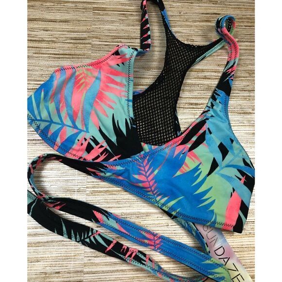 V-56 Sundazed wrap it ariel racerback bikini top MULTI sz M nwt - Picture 1 of 1